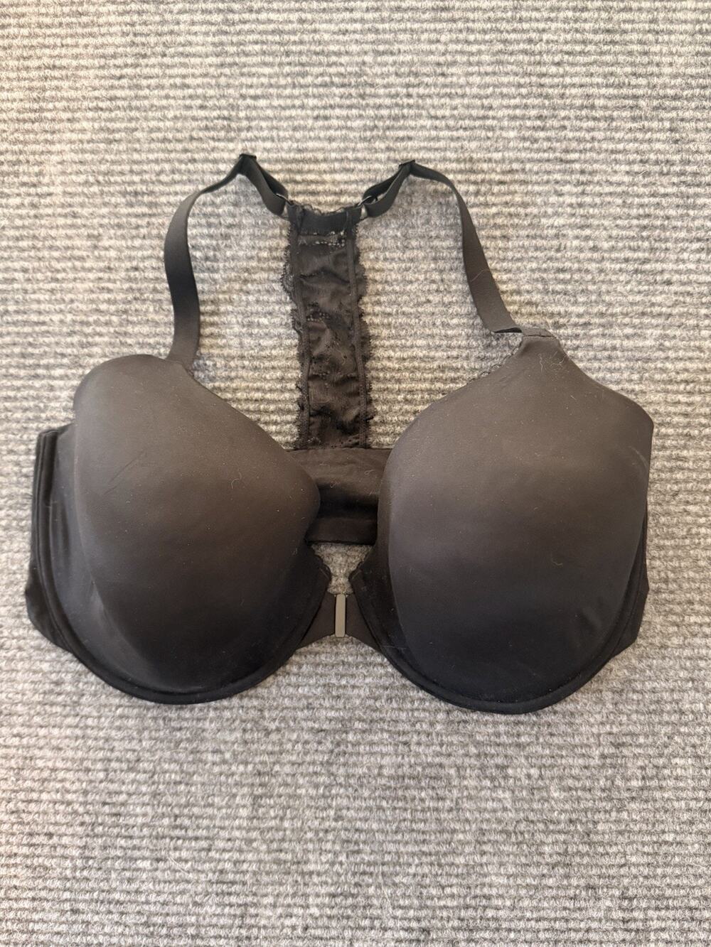 Victoria’s Secret Black Lace Push Up Bra 38G Molded Underwire Adjustable